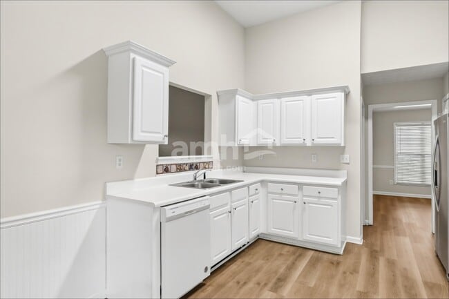 Photo - 1632 Mission Park Dr