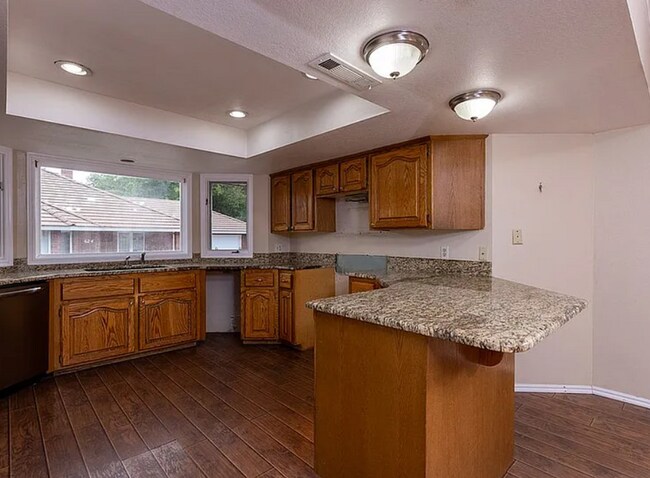 Photo - Large Townhome Located Downtown