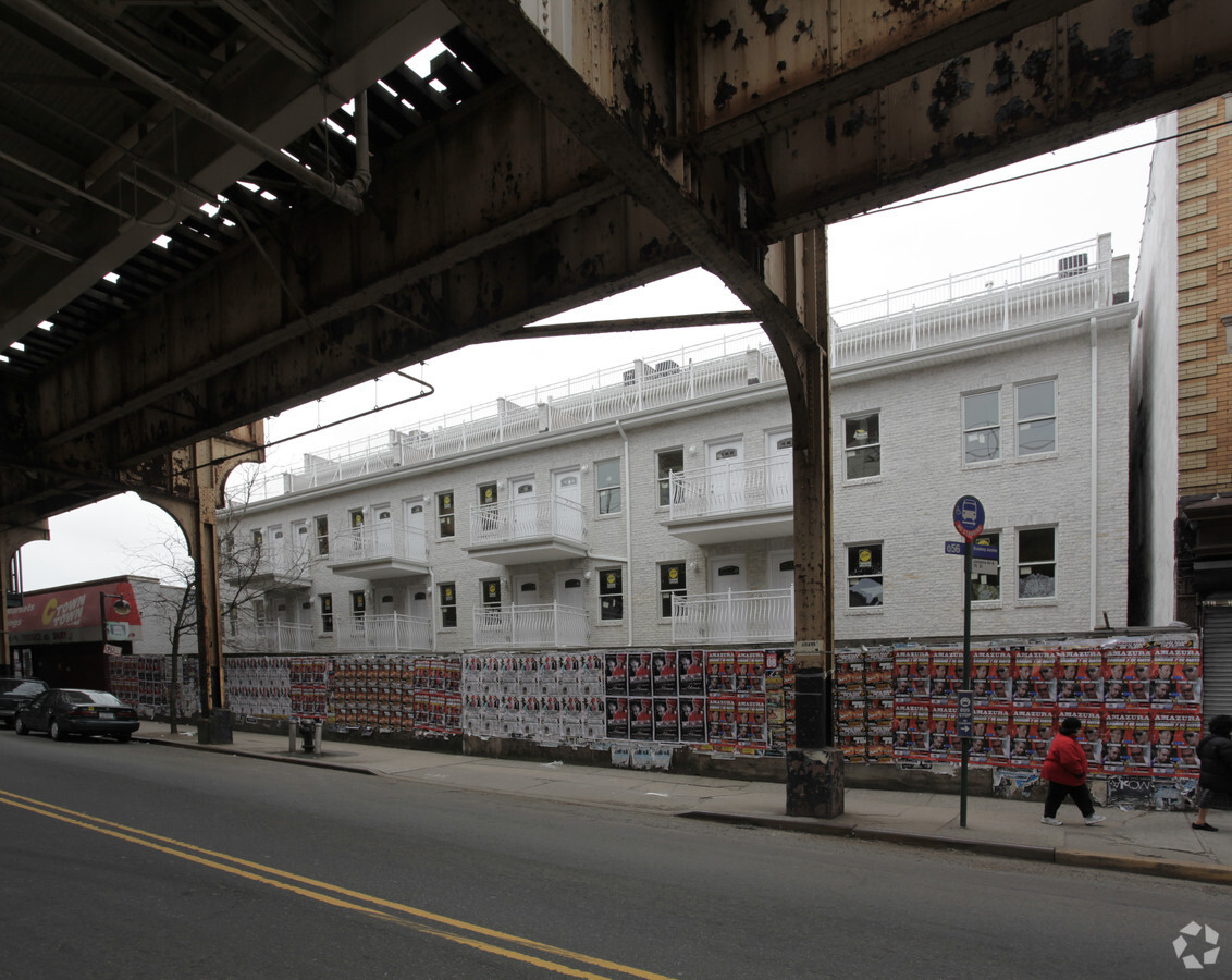 Photo - 75-09 Jamaica Ave Apartments
