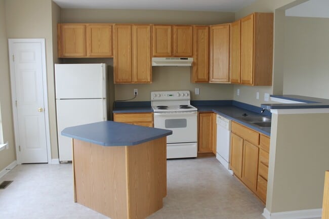 Photo - Spacious Townhome in Spring Garden Township