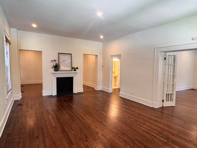 Photo - 264 N McNeil St