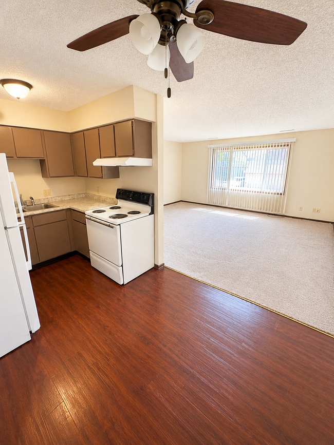 Photo - 3271 Ansborough Ave