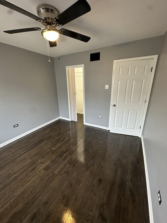 Photo - 10450 S Maryland Ave Unit 2