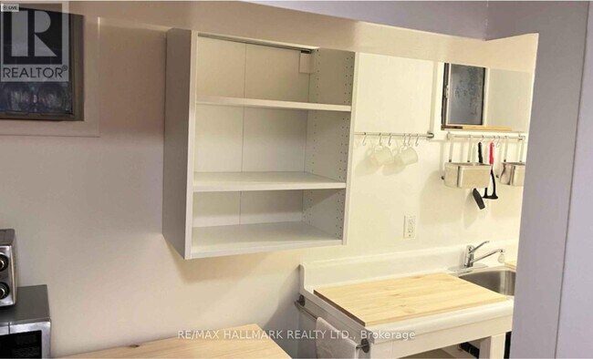 Photo - 2 Page St Unit Lower