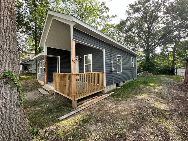 Photo - 704 Washington Ave