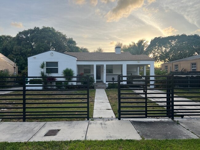 Photo - 4200 NW 11th Ct