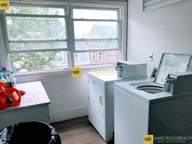 Photo - 224 Summer St Unidad 3R