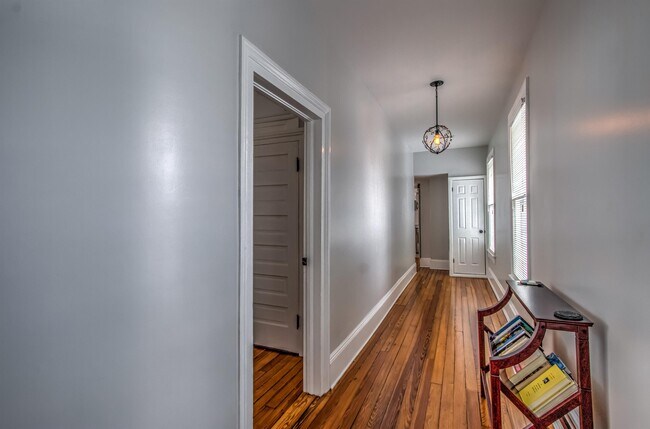 Photo - 311 Ellis St