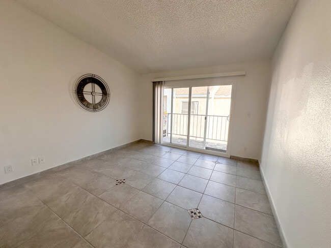 Photo - 12748 Branford St Unidad 2