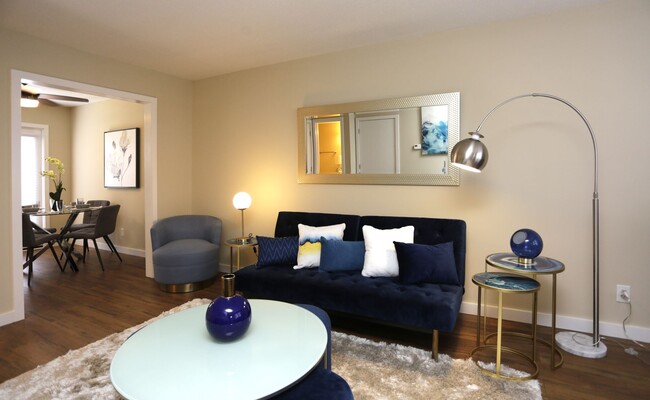 Photo - 120 Western Villa Dr