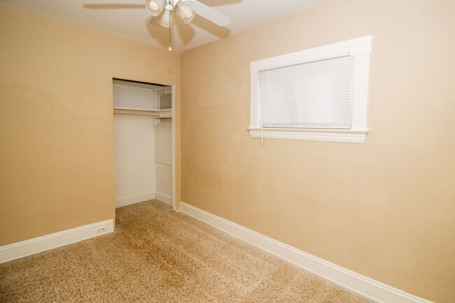 Building Photo - 3286 W 84th St Unit 1