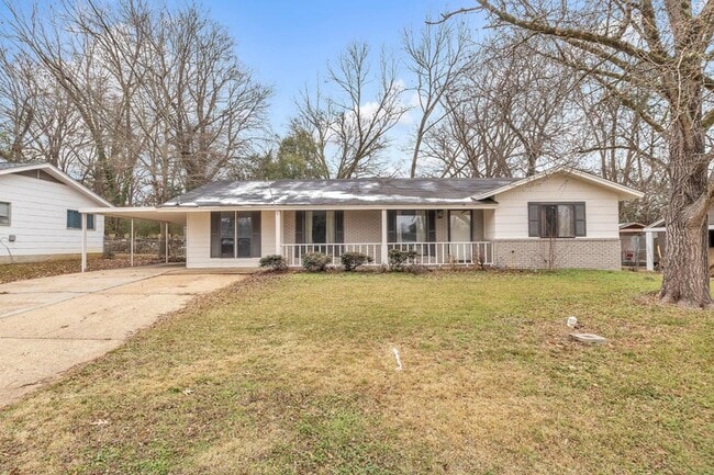 Photo - 305 Ward Dr House
