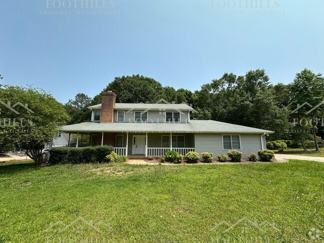 Building Photo - Comfort & Space in a Great Location! 3-Bed... Rental