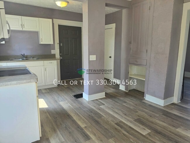 Photo - 20 Limbach Pl SW