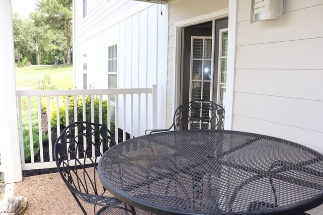 Laurelwood Apartment Homes