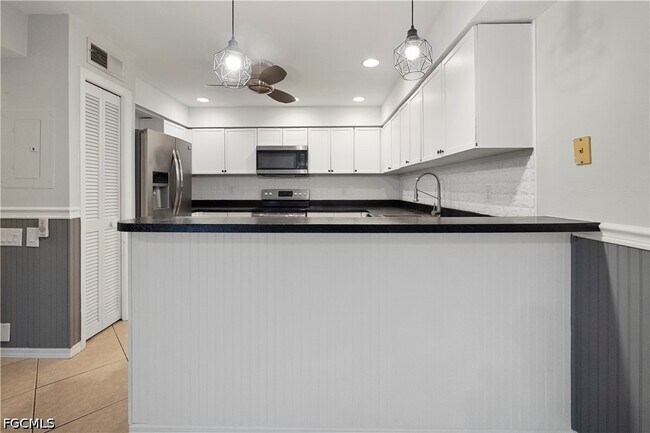 Photo - 6879 Pentland Way