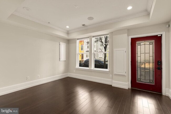 Photo - 1609 Levis St NE