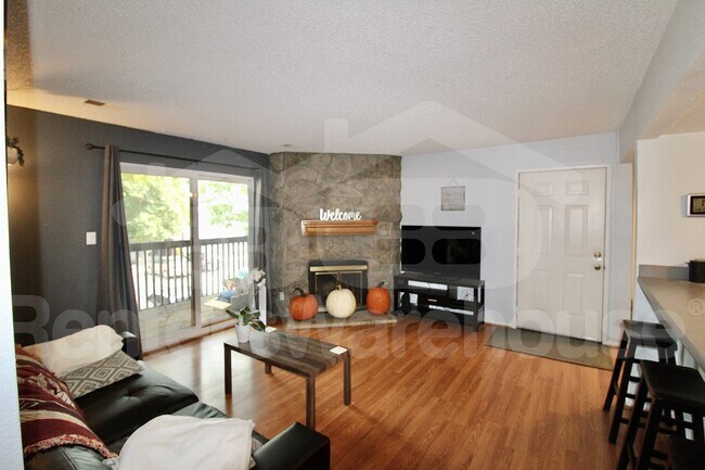 Photo - 6388 Oak Ct Unit 207