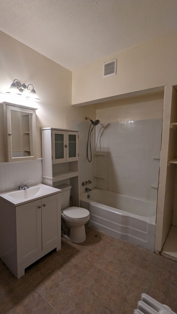 Photo - 3801 Mapledale Ave Unit Down