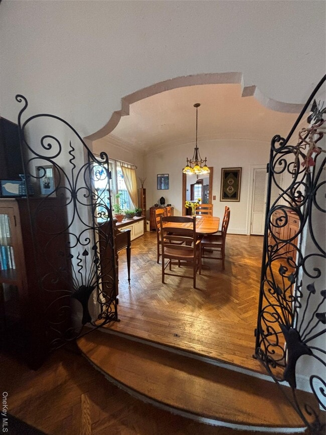 Photo - 329 E Chester St