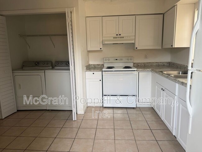 Photo - 3828 Lakeshore Dr Unit Apt B