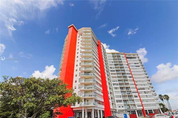 Building Photo - 1351 NE Miami Gardens Dr Rental