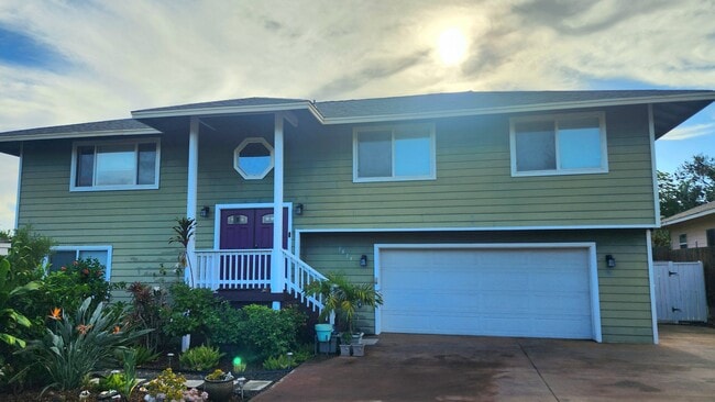 Building Photo - 1874 Kaahele Pl Rental
