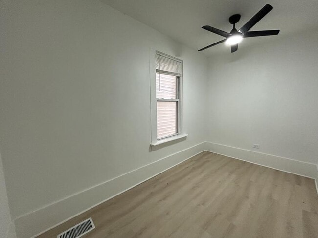 Photo - 2 bedroom in Chicago IL 60647 Unit 1RF