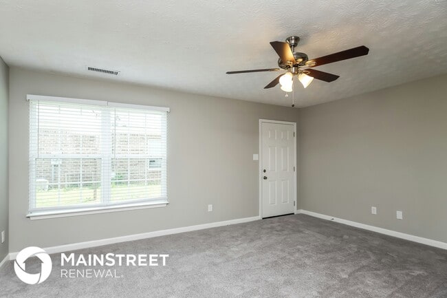 Photo - 536 Dove Way