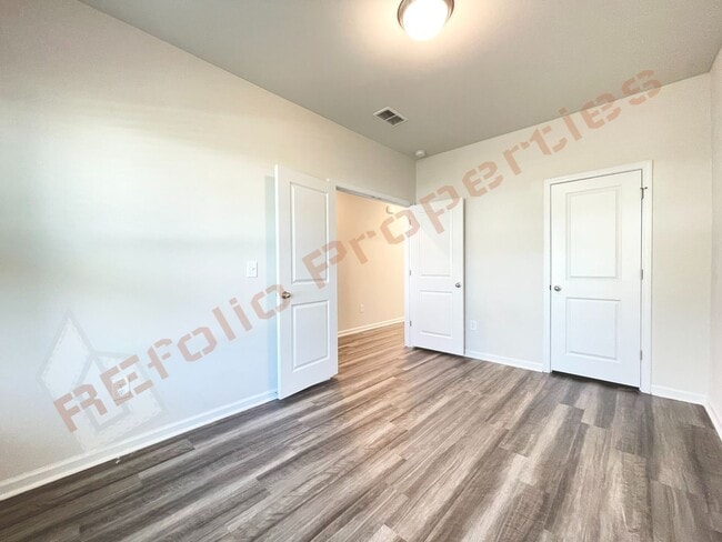 Photo - 7131 Stratified Ct