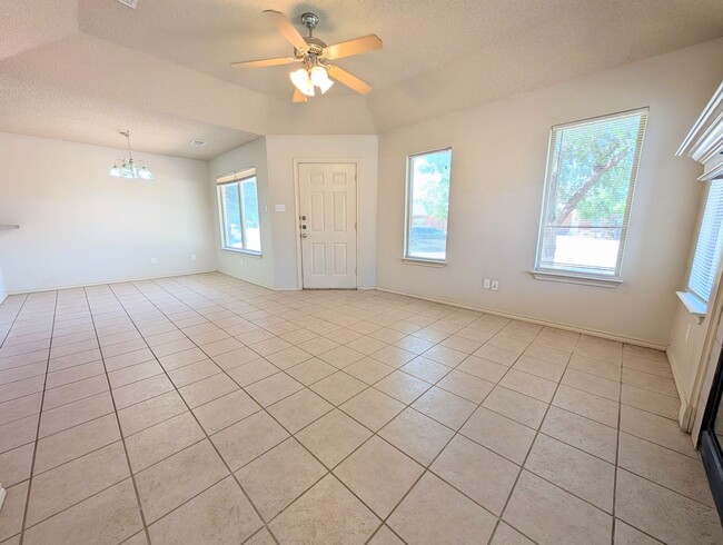 Photo - 3101 110th St Unidad A
