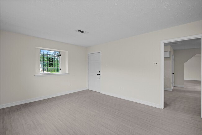 Photo - 7329 Gleason Rd
