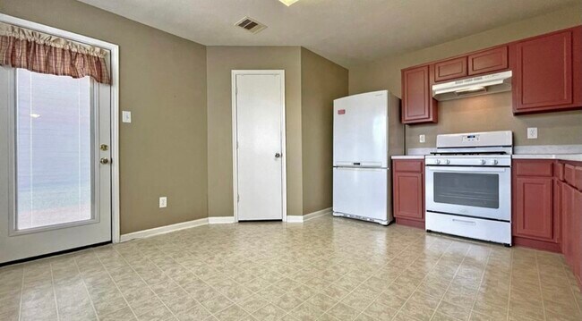 Photo - 20758 Cypress Crescent Ln