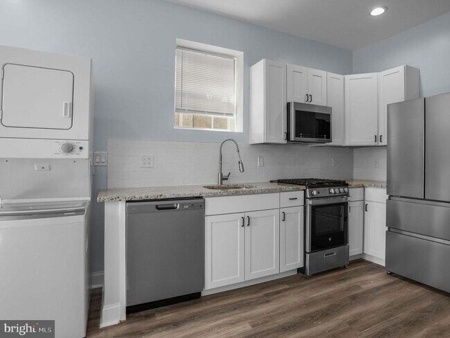 Photo - 1529 N 28th St