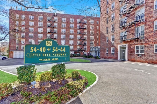 Building Photo - 54-44 Little Neck Pkwy Unit 6V