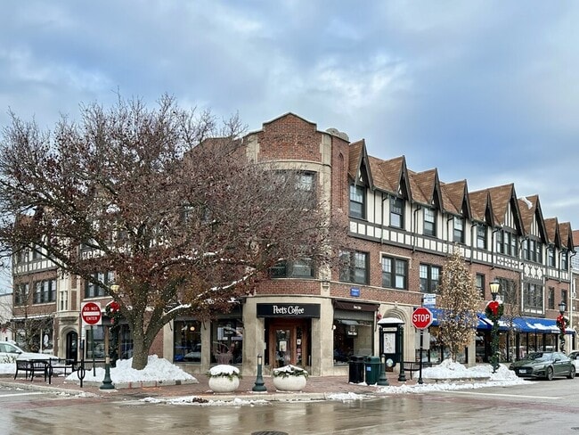 Building Photo - 550 Chestnut St