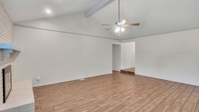 Photo - 3 Bed | 2 Bath in Broken Arrow!