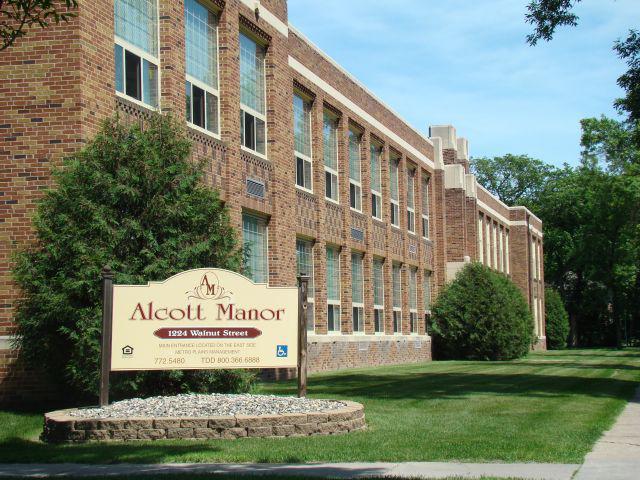 Alcott Manor - Alcott Manor
