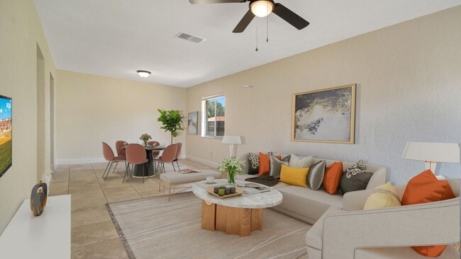 Building Photo - Renovated 2 bedroom 1 bath Pet Friendly Apt with Washer Dryer hook ups