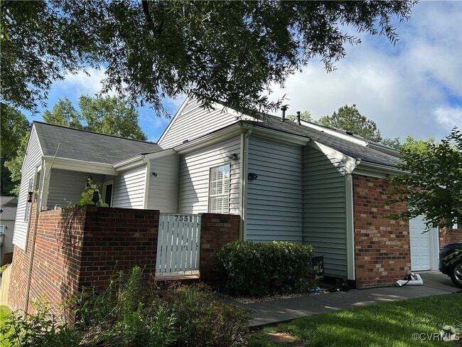 Building Photo - 7551 Beauchamp Ct Rental