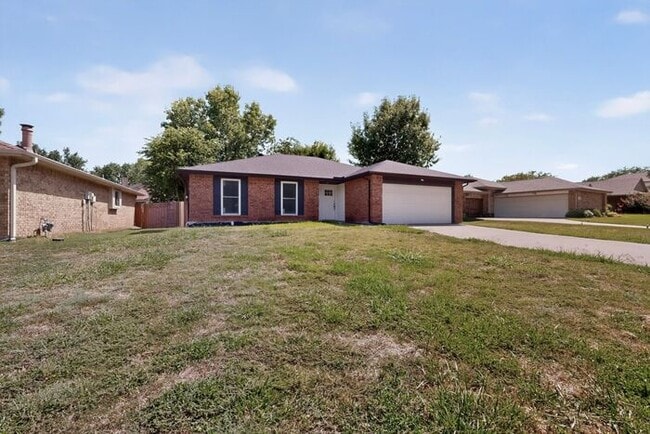 Photo - Gem In Flower Mound Waiting On You!!!