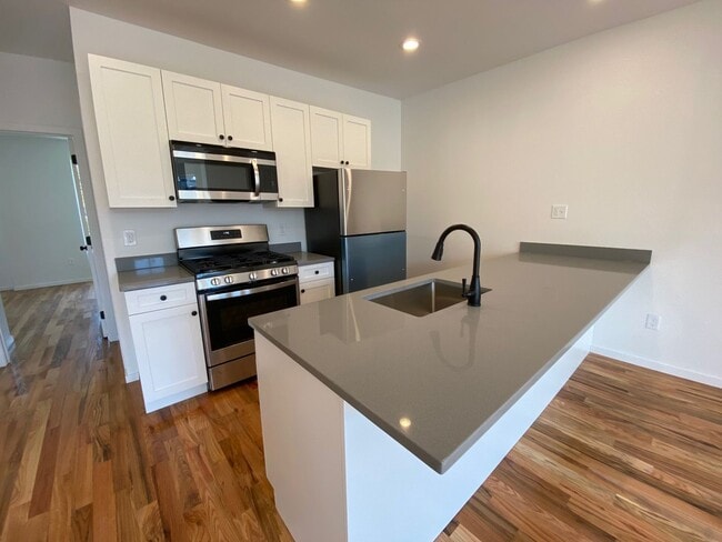 Building Photo - 55 Dubois St Unit 3 Rental