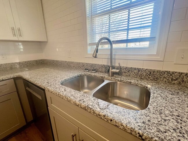 Photo - 317/319 E. GILBREATH STREET Unit 317