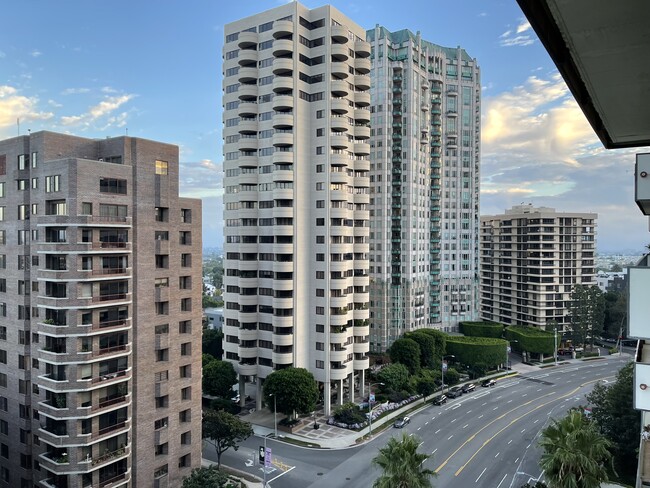 Photo - 10535 Wilshire Blvd Unidad 1402
