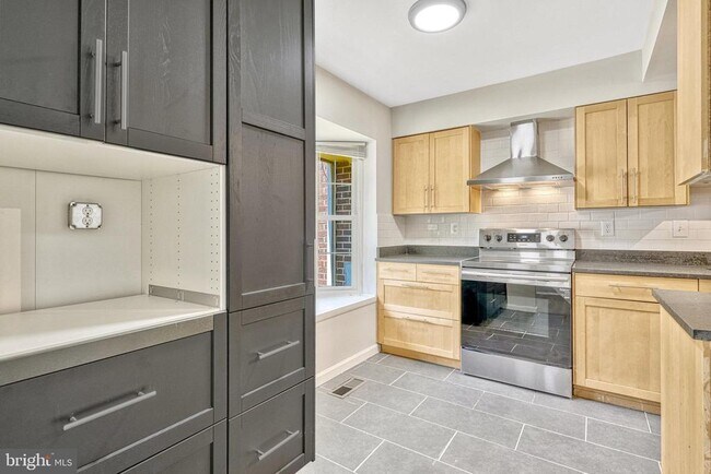 Photo - 6454 Blarney Stone Ct