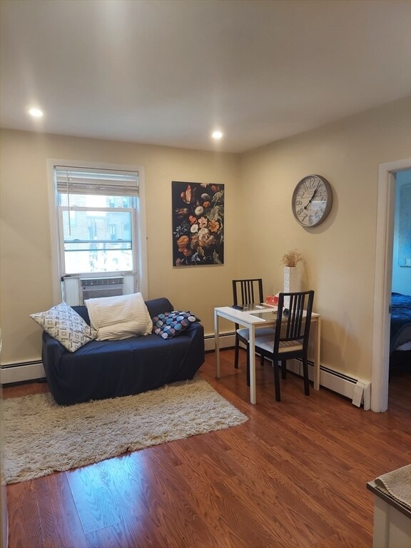 Building Photo - 107 Chandler St Unit 4R Rental