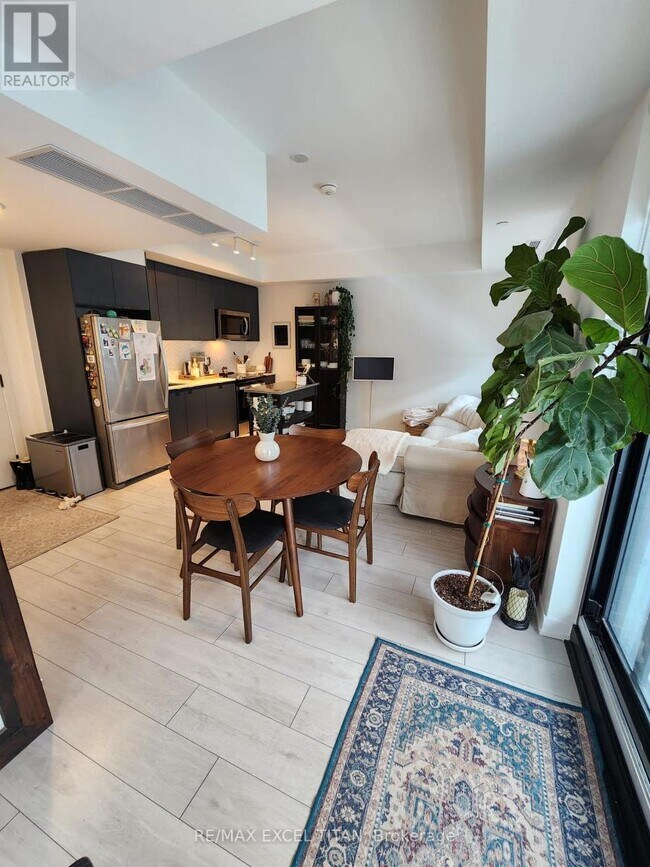 Photo - 1612 Charles St Unit 327