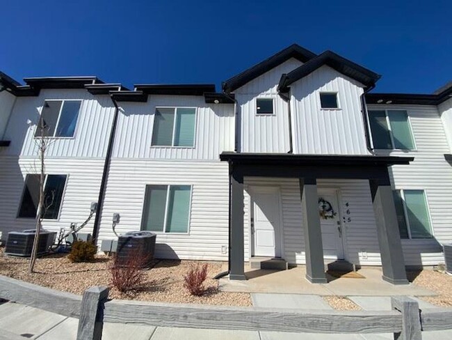 3 Bedroom 2 bath with Garage- Townhouse - 3 Bedroom 2 bath with Garage- Townhouse