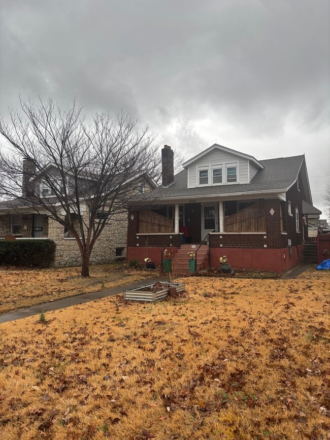 Building Photo - 554 Eastern Pky Unit #2