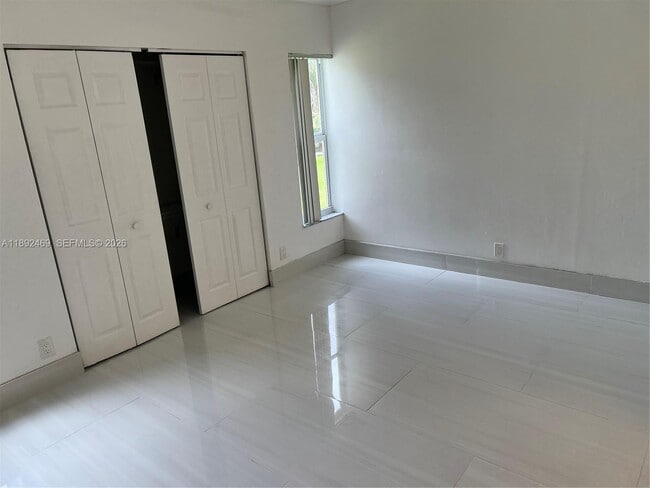 Photo - 10181 Twin Lakes Dr Unit 23-B